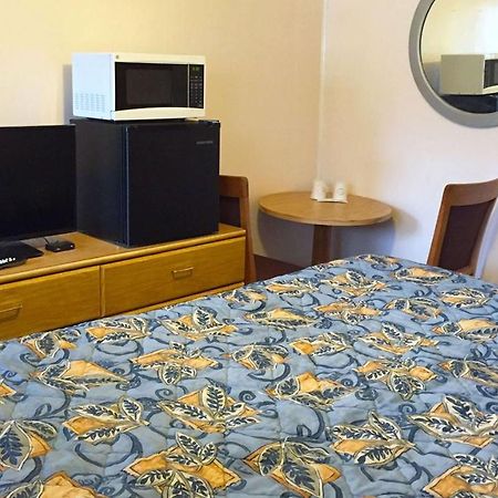 Country Place Inn And Suites White Haven Eksteriør billede