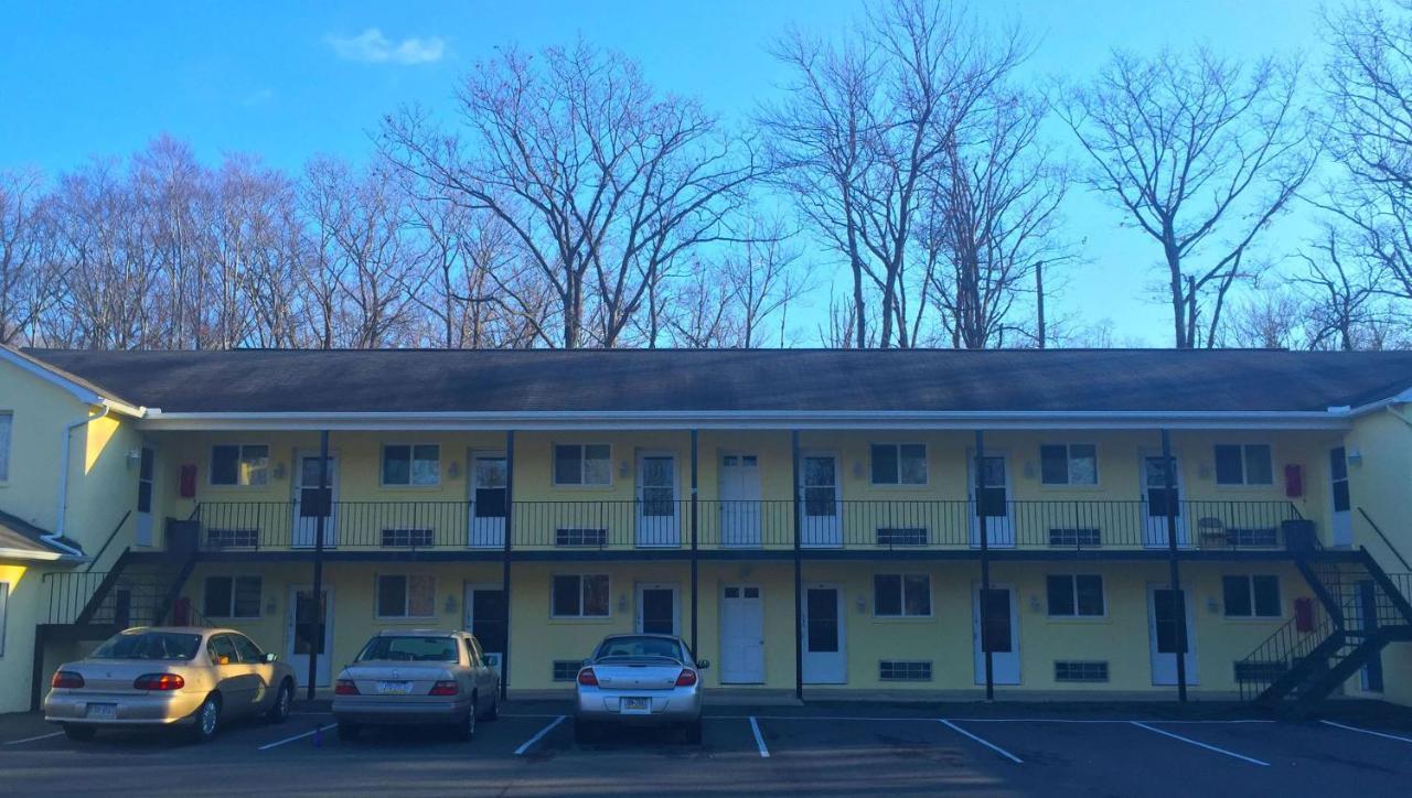 Country Place Inn And Suites White Haven Eksteriør billede