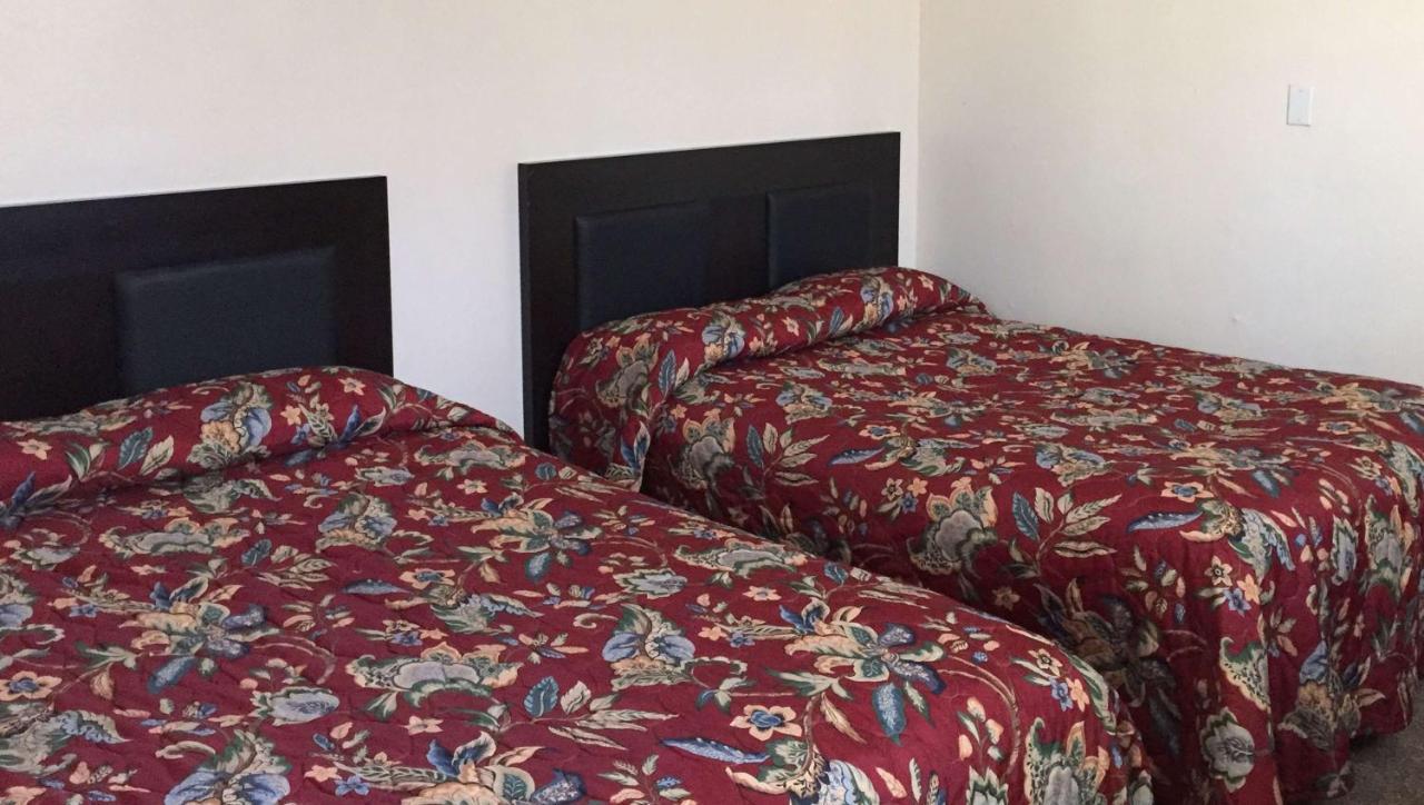 Country Place Inn And Suites White Haven Eksteriør billede
