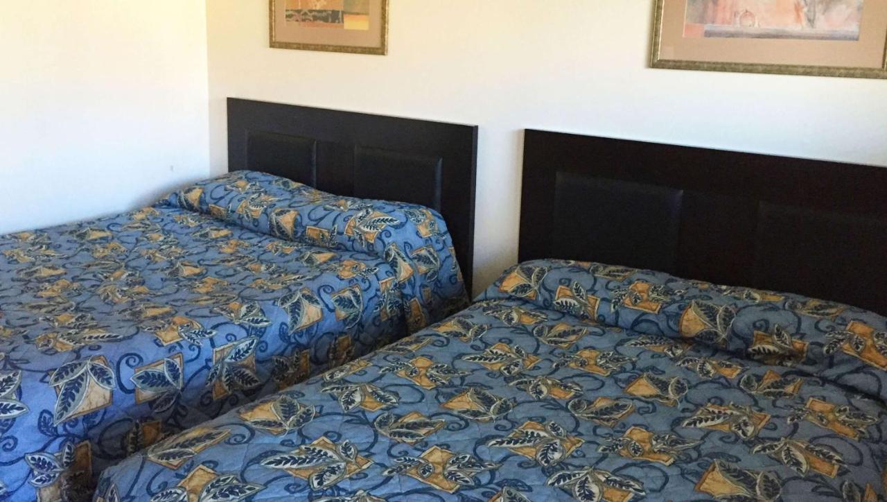 Country Place Inn And Suites White Haven Eksteriør billede