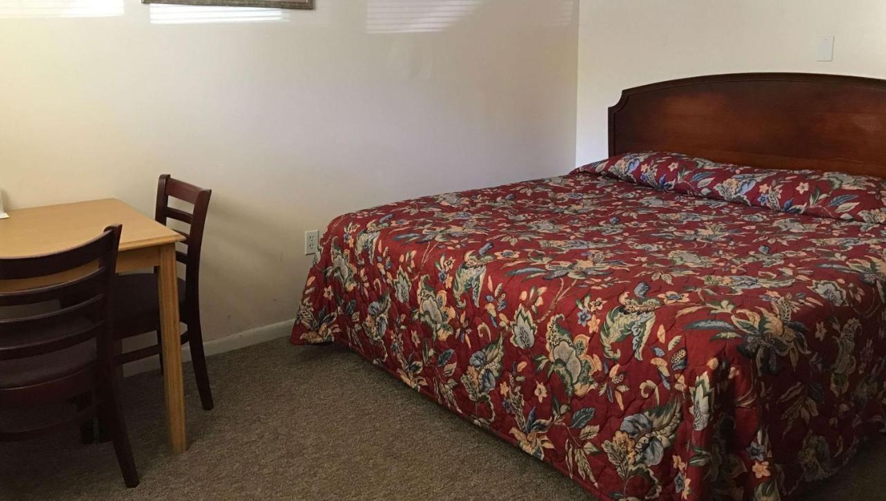 Country Place Inn And Suites White Haven Eksteriør billede