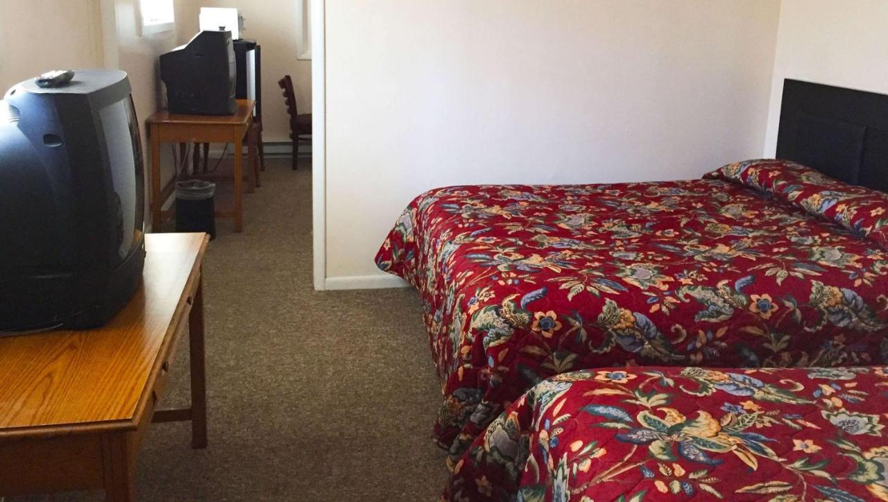 Country Place Inn And Suites White Haven Eksteriør billede