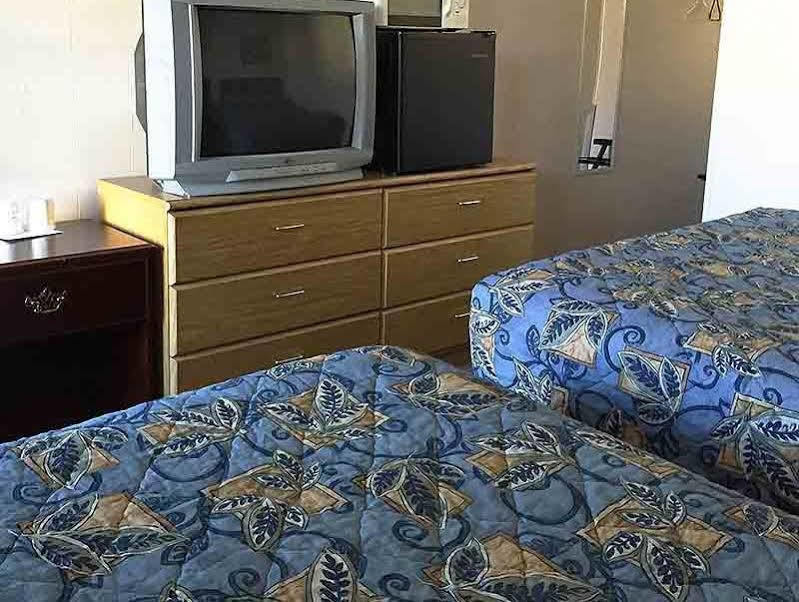 Country Place Inn And Suites White Haven Eksteriør billede